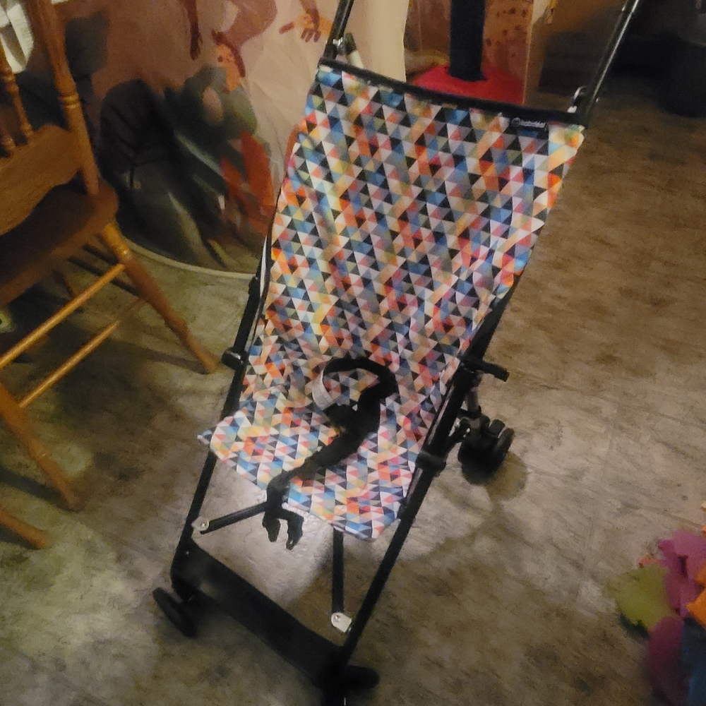 New stroller - Picture 2 of 2